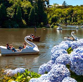 Lago Negro em Gramado com pedalinhos